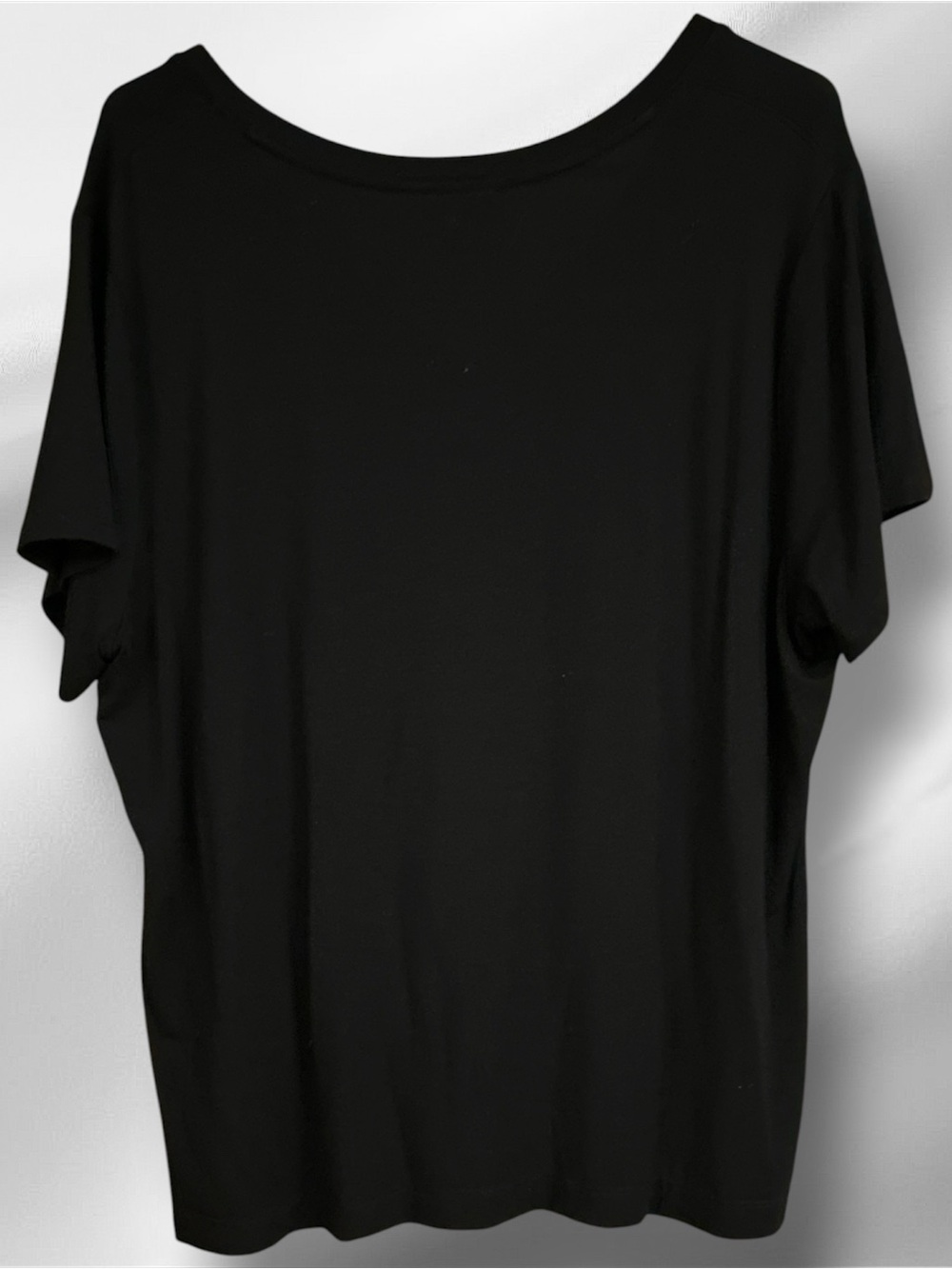On 34th Classic Black V-Neck Tee EUC
SIZE 1X - Picture 3 of 7